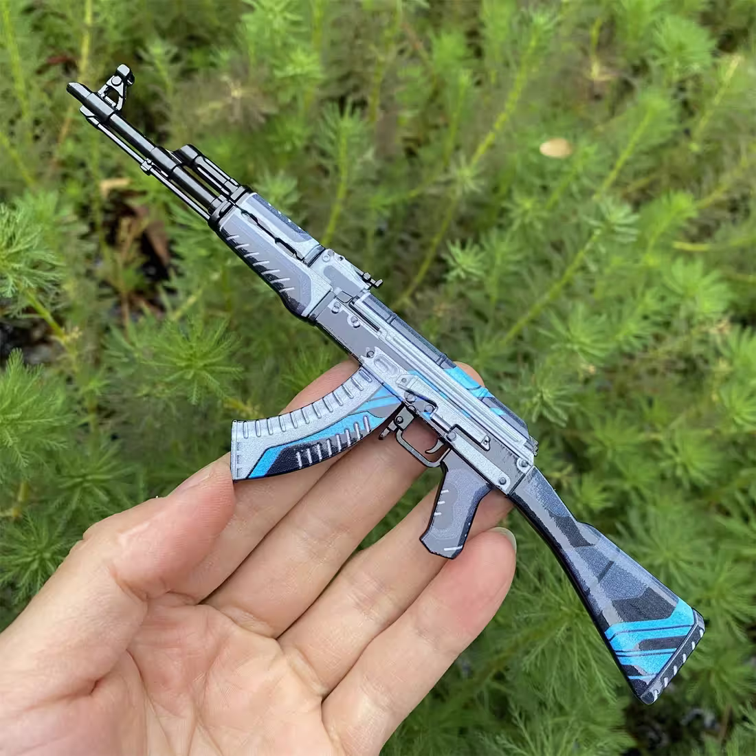 AK-47 – Objet déco miniature